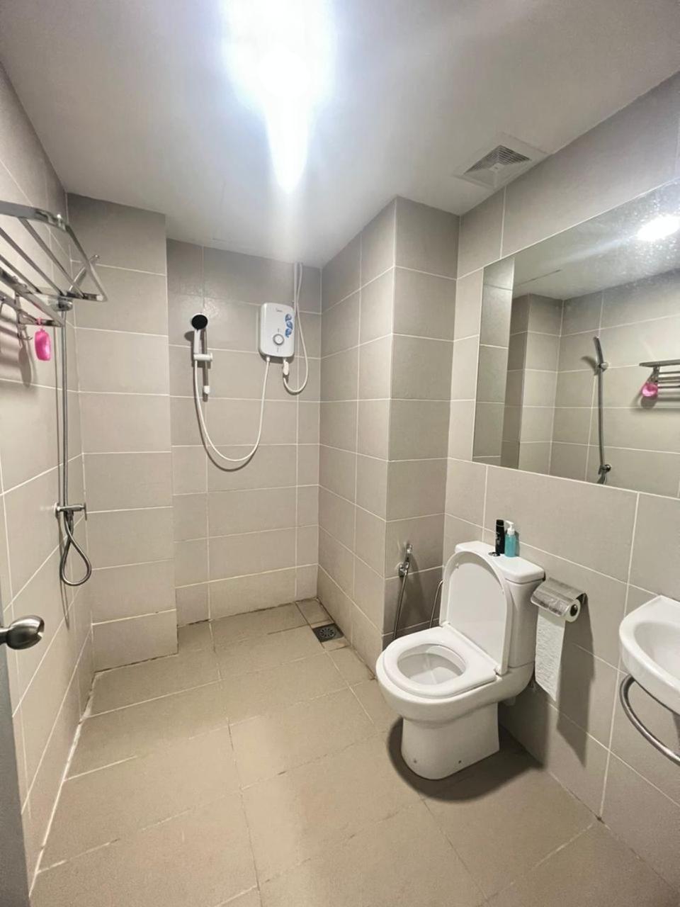 Summer Apartment-the Summer Shopping Mall Kota Samarahan